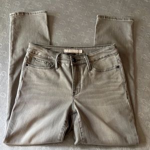 Athleta Sculptek Skinny Crop Ankle Light‎ Gray Wash Size 4